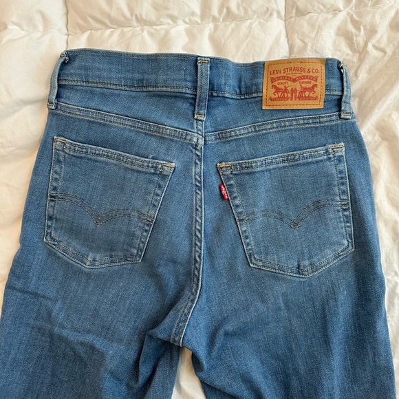 Levi’s 724 high rise straight jeans size 28 - Picture 2 of 4